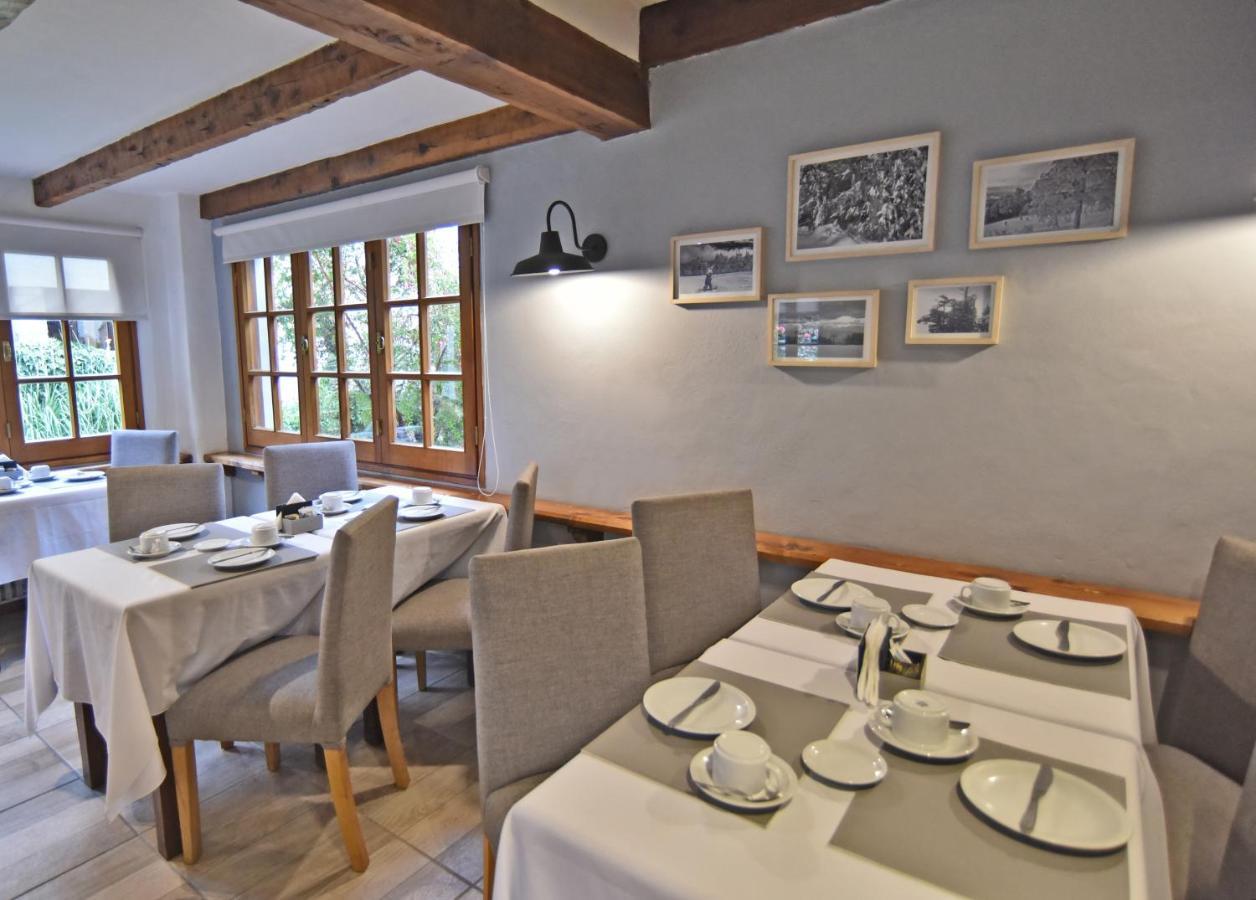 Latitud Cuarenta Inn *